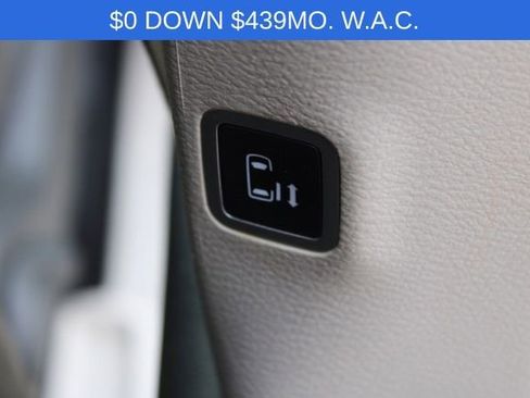 Used 2023 Chrysler Pacifica Touring-L image 24