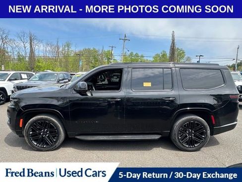 Certified 2024 Jeep Wagoneer Series II AWD/4WD image 7