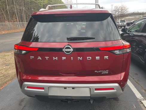 Used 2025 Nissan Pathfinder Platinum image 6
