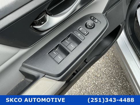 Used 2018 Honda CR-V LX image 22