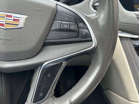Used 2019 Cadillac XT5 Luxury AWD/4WD image 19