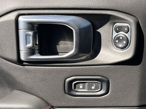 Used 2024 Jeep Wrangler Unlimited Rubicon 392 image 27