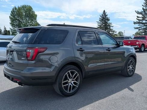 Used 2018 Ford Explorer Sport AWD/4WD image 2