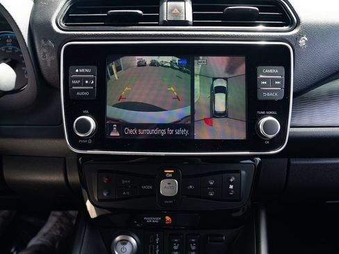 Used 2025 Nissan Leaf SV Plus FWD image 16