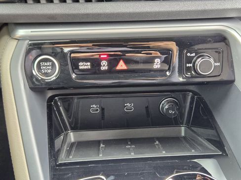 Certified 2025 Audi Q5 Premium Plus w/ Premium Plus image 24