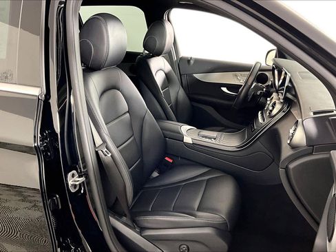 Used 2022 Mercedes-Benz GLC 300 image 8