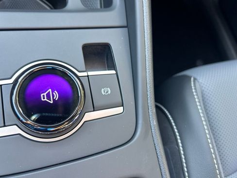 New 2026 Volkswagen Tiguan SE image 51