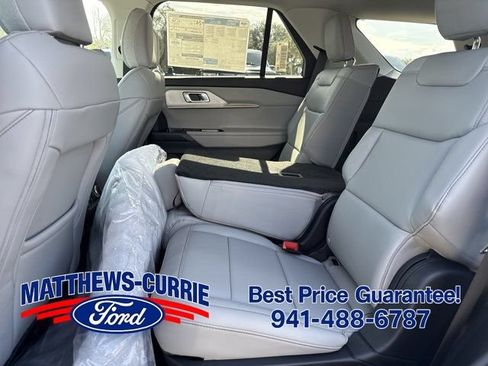 New 2026 Ford Explorer Active w/ Active Comfort Package RWD image 13