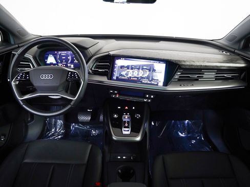 Used 2024 Audi Q4 e-tron Premium Plus image 5