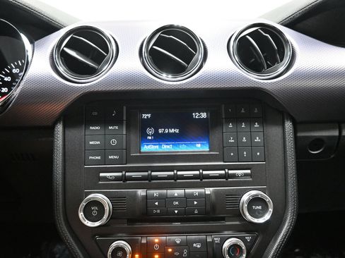 Used 2017 Ford Mustang GT RWD image 11