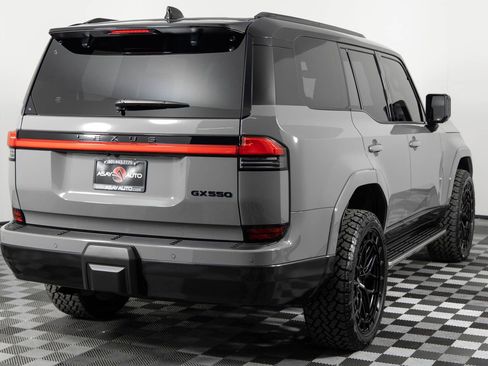 Used 2025 Lexus GX 550 w/ Accessory Package (Z1) image 7