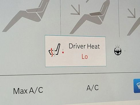 New 2026 Chrysler Pacifica Select image 6