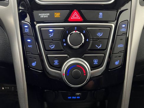 Used 2016 Hyundai Elantra GT FWD image 19
