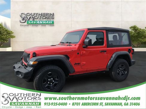 Used 2025 Jeep Wrangler Sport AWD/4WD image 1