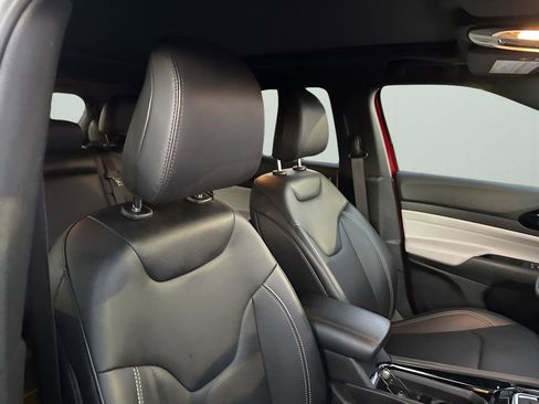 Used 2025 Jeep Compass Limited w/ Elite Group image 15