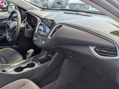 Used 2024 Chevrolet Malibu LT FWD image 11