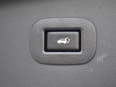 Used 2018 Nissan Armada Platinum w/ Captain Seat Package image 20