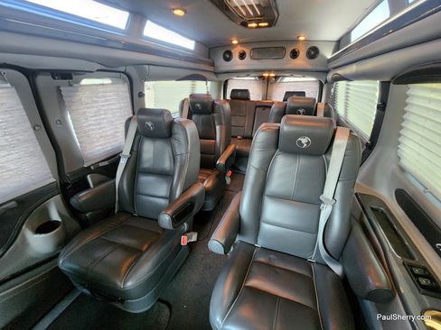Used 2019 Ford Transit 150 148 Low Roof w/ Exterior Upgrade Package RWD image 28