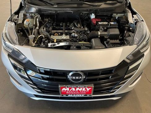 Used 2023 Nissan Versa SV FWD image 9