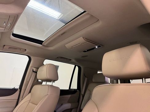 Used 2018 GMC Yukon Denali w/ Open Road Package image 29