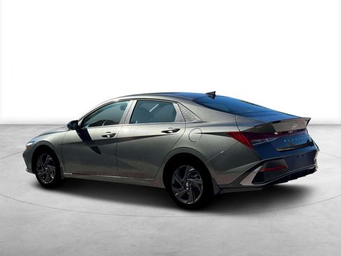 New 2026 Hyundai Elantra SEL Sport image 4