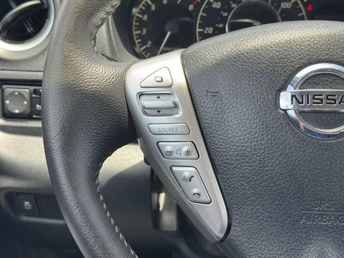 Used 2016 Nissan Versa Note SV FWD image 11