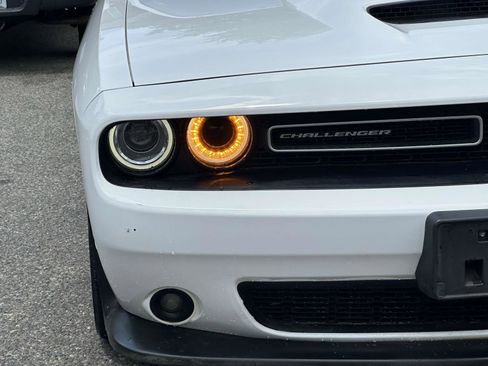 Used 2022 Dodge Challenger R/T image 9