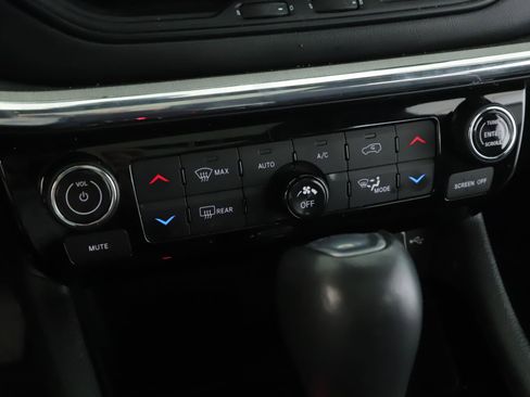 Used 2022 Jeep Compass High Altitude AWD/4WD image 17