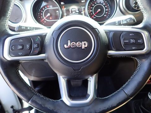 Used 2020 Jeep Gladiator Rubicon image 13