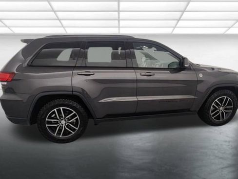 Used 2018 Jeep Grand Cherokee Trailhawk AWD/4WD image 8