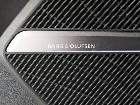 Used 2018 Audi Q5 2.0T Premium Plus w/ Premium Plus Package image 32