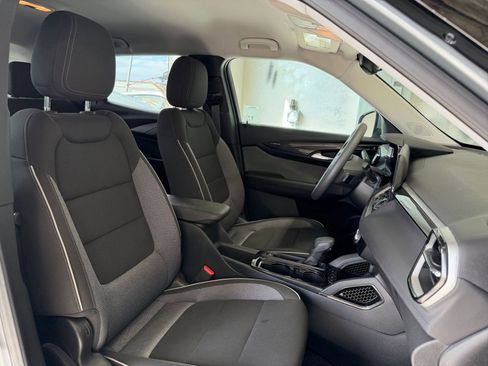 Used 2025 Chevrolet TrailBlazer LT image 34