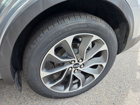 Used 2021 Lincoln Nautilus Reserve image 13