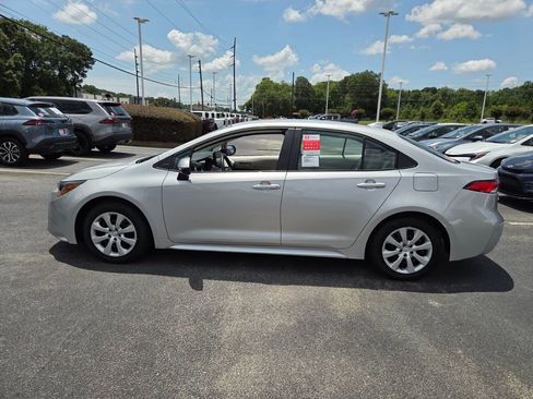 New 2026 Toyota Corolla LE FWD image 4