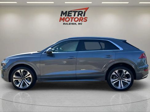 Used 2021 Audi Q8 Prestige image 16