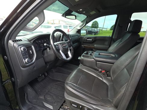 Used 2019 GMC Sierra 1500 SLT w/ X31 Off-Road Package AWD/4WD image 9