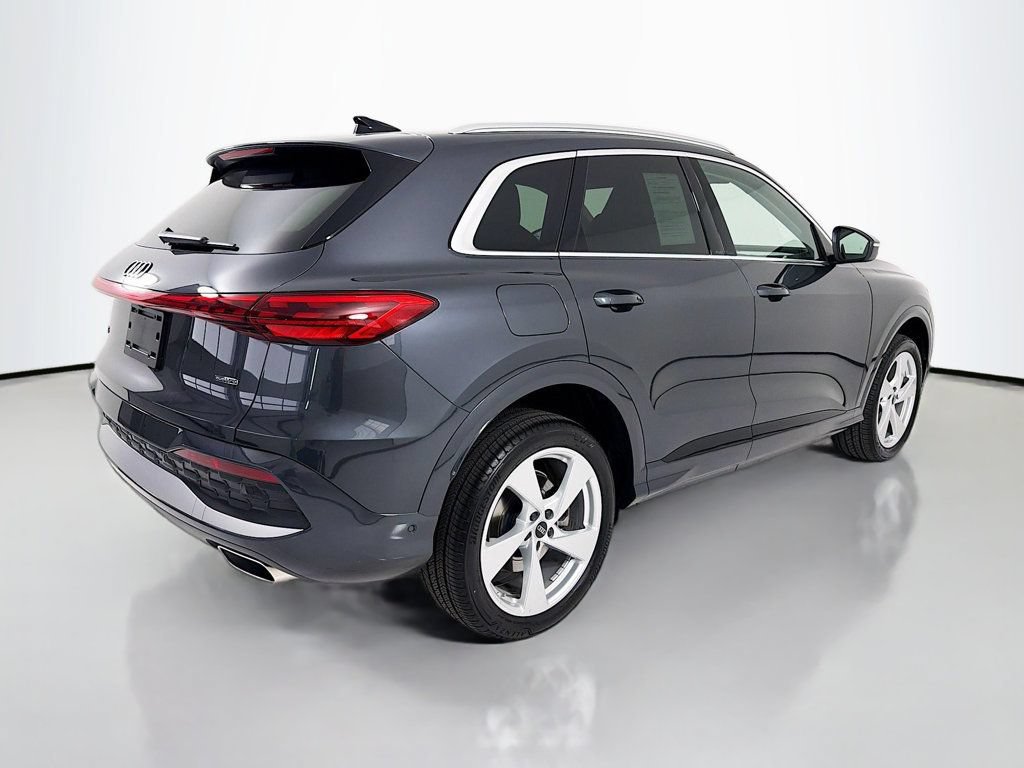 Used 2025 Audi Q5 Premium Plus w/ Premium Plus AWD/4WD image 7