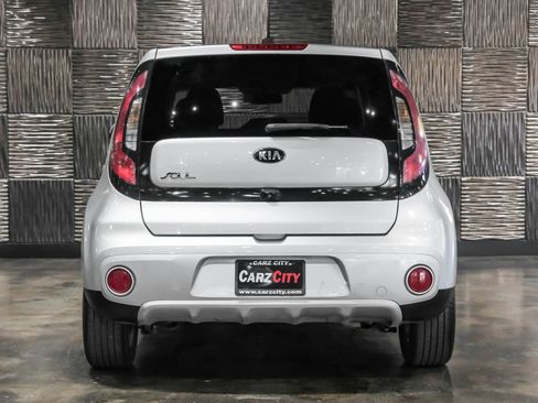 Used 2019 Kia Soul + FWD image 9