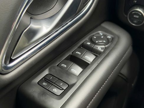 Certified 2022 Chevrolet Tahoe Z71 w/ Z71 Off-Road Package AWD/4WD image 6