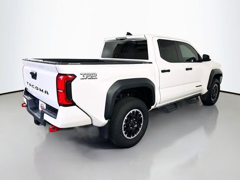 Certified 2024 Toyota Tacoma TRD Off-Road AWD/4WD image 5