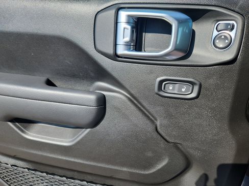 New 2025 Jeep Wrangler Rubicon w/ Convenience Group image 14