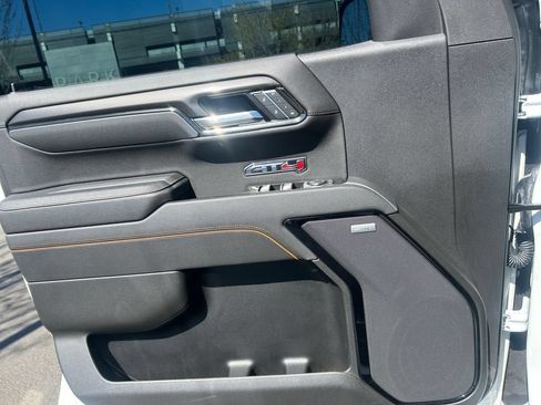 Used 2025 GMC Sierra 1500 AT4 w/ AT4 Premium Package AWD/4WD image 22