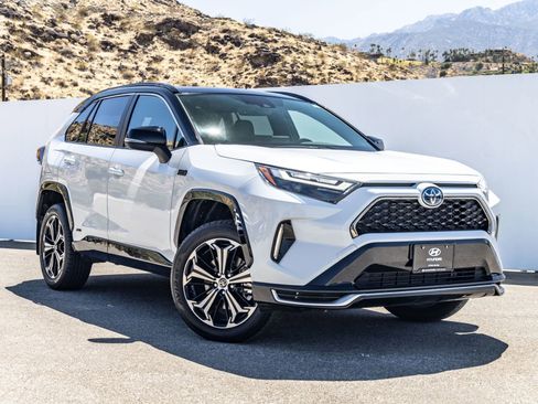 Used 2023 Toyota RAV4 XSE w/ Weather Package AWD/4WD image 5