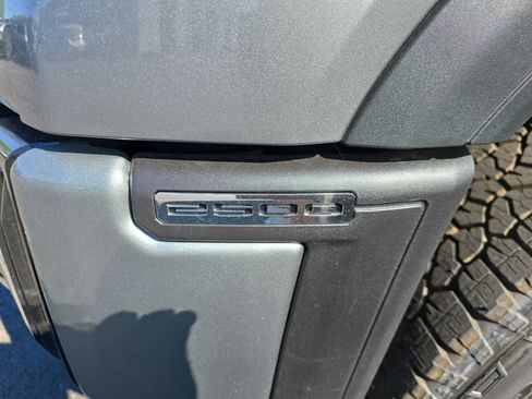 New 2026 GMC Sierra 2500 AT4 w/ AT4 Premium Plus Package AWD/4WD image 7