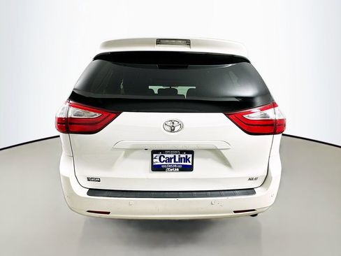 Used 2017 Toyota Sienna XLE w/ XLE Navigation Package FWD image 7