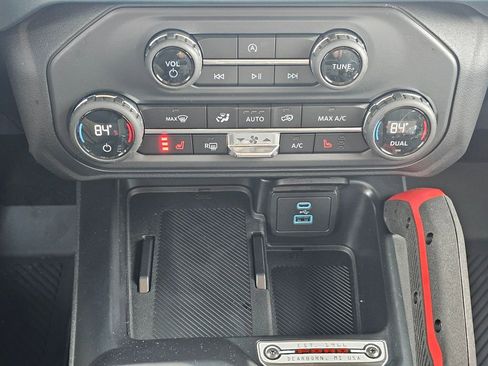 New 2025 Ford Bronco Heritage Edition AWD/4WD image 29