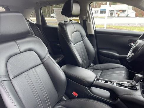 Used 2025 Honda HR-V EX-L image 12
