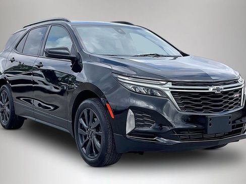 Used 2023 Chevrolet Equinox RS FWD image 1