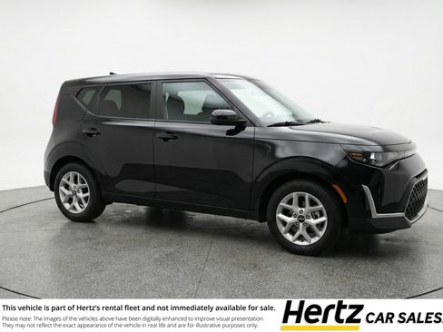 Used 2025 Kia Soul LX w/ LX Technology Package FWD image 1