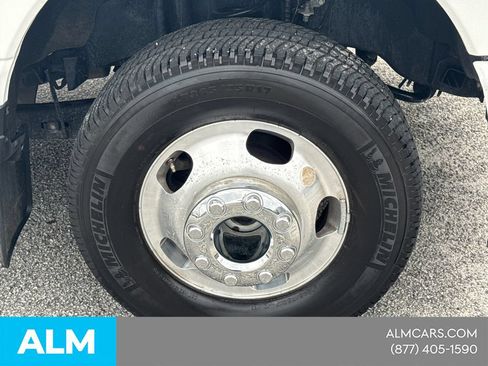 Used 2025 Ford F350 Platinum AWD/4WD image 15